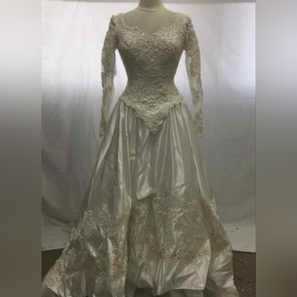 MORI Lee Long Sleeve Sequin/Beaded Lace Wedding Dress Sz.8